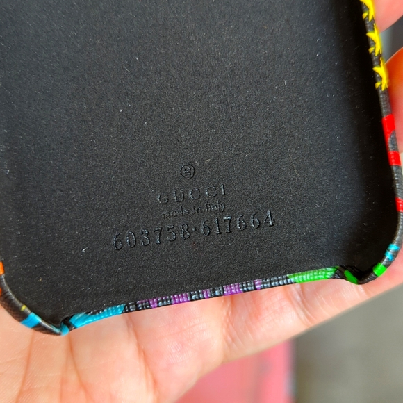 AUTHENTIC Gucci GG Psychedelic iphone x/xs Case Multicolor BRAND NEW IN BOX - Picture 5 of 8